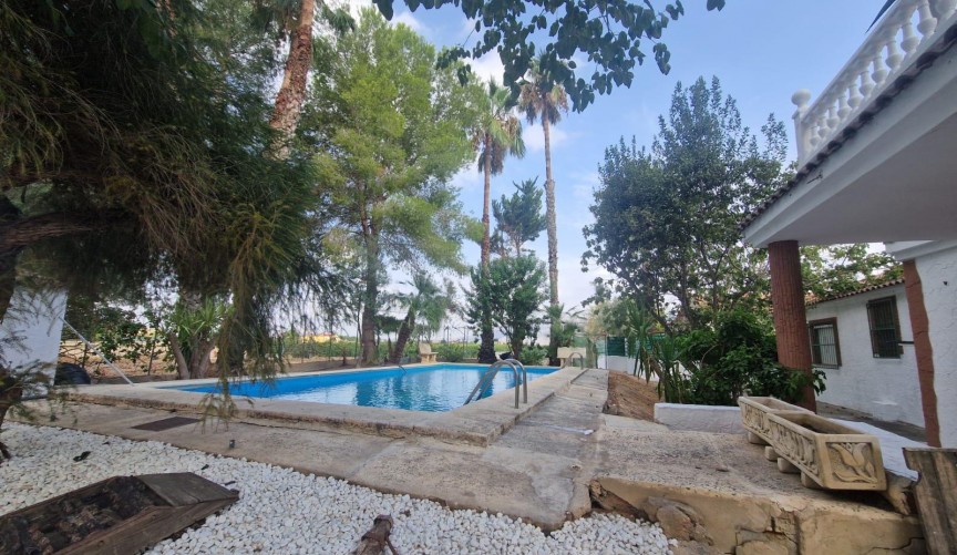 Återförsäljning - Villa -
Orihuela - Los Huertos