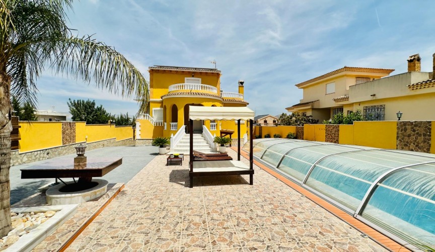 Återförsäljning - Villa -
Orihuela - Urb. Montepinar