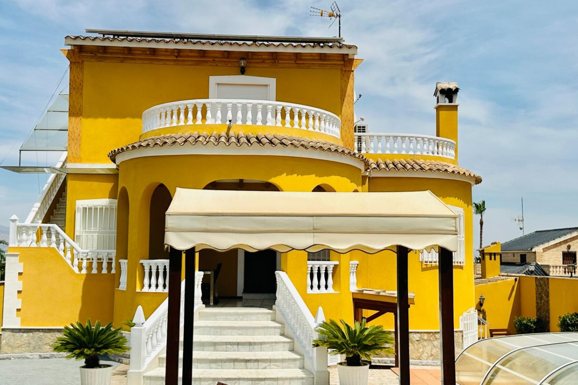 Återförsäljning - Villa -
Orihuela - Urb. Montepinar