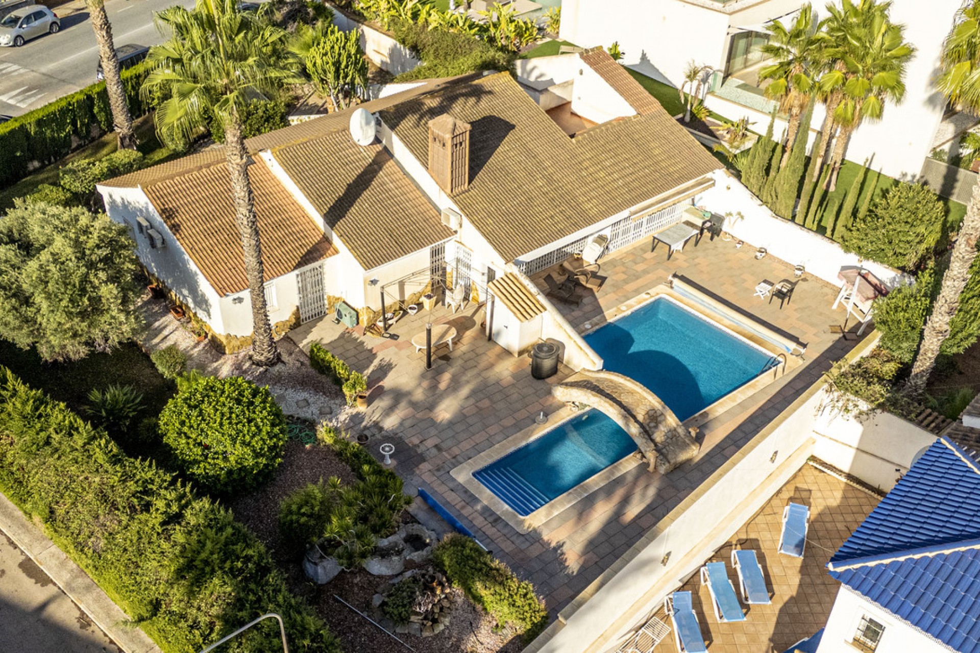 Återförsäljning - Villa -
Orihuela