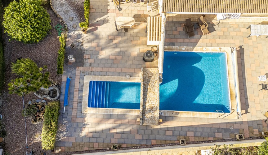 Återförsäljning - Villa -
Orihuela