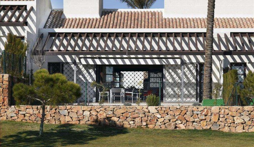 Återförsäljning - Villa -
Peraleja Golf - Inland