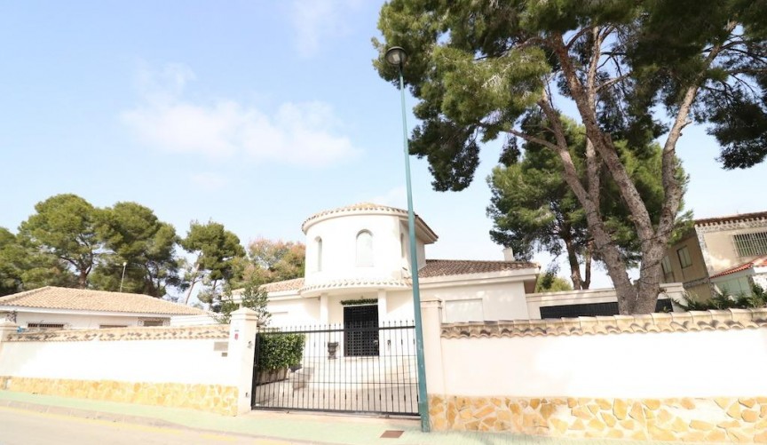 Återförsäljning - Villa -
Pilar de la Horadada - Costa Blanca