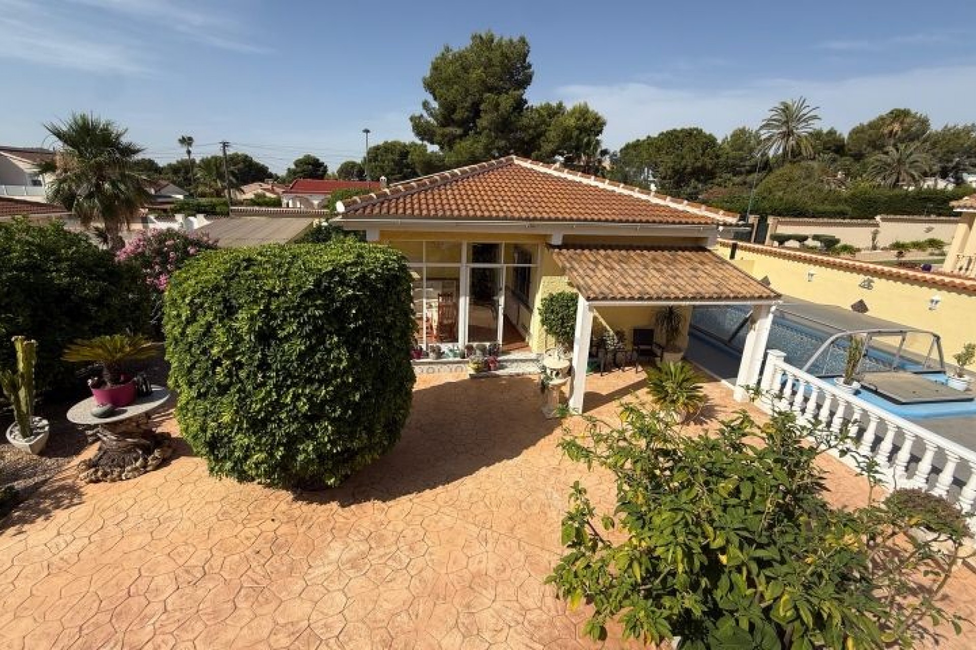 Återförsäljning - Villa -
Pinar de Campoverde - Inland