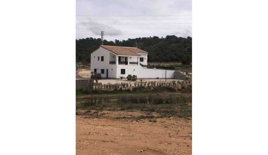 Återförsäljning - Villa -
Pinoso - Inland