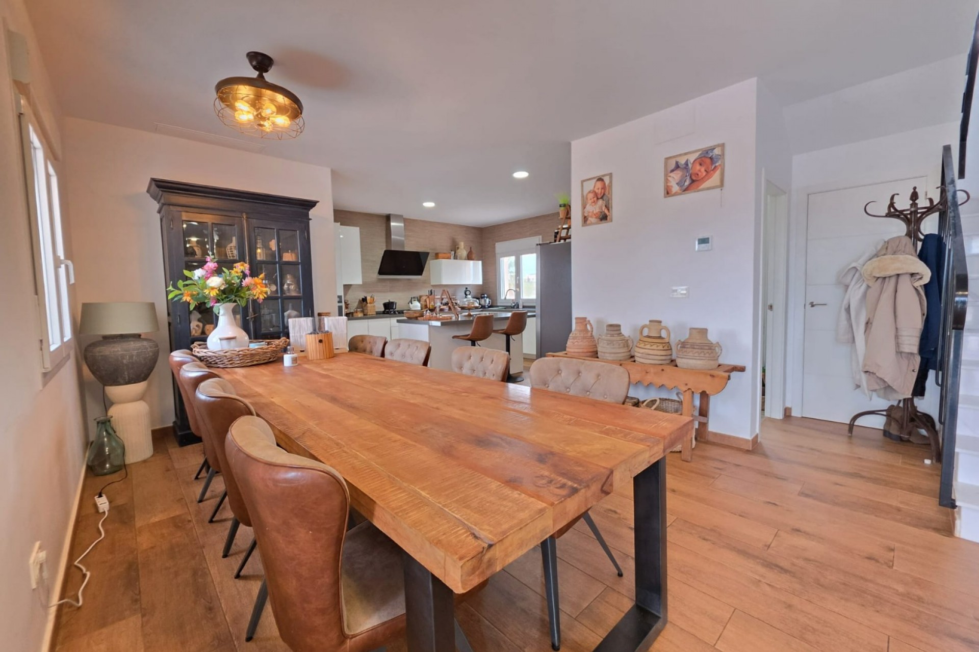 Återförsäljning - Villa -
Pinoso - Inland