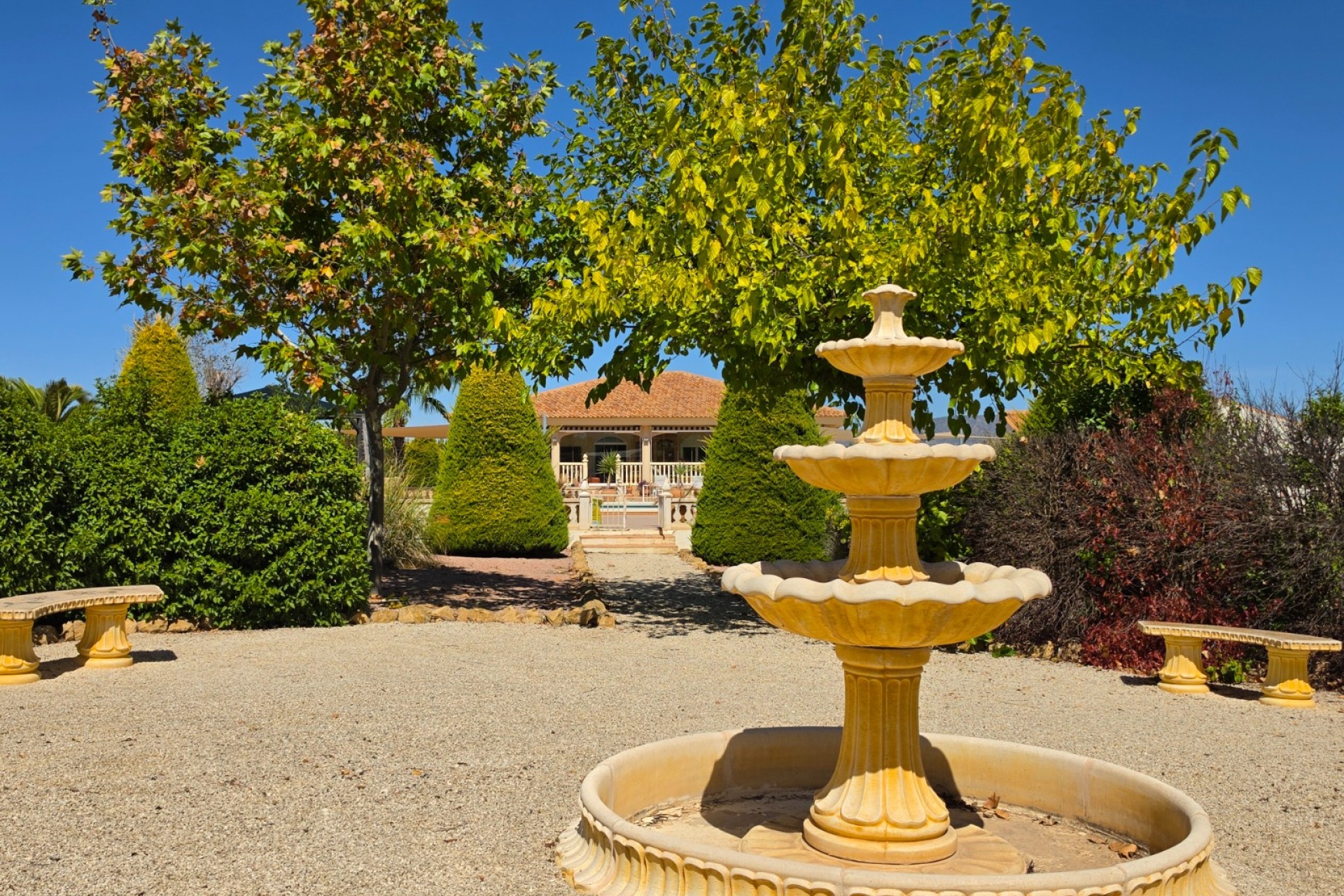 Återförsäljning - Villa -
Pinoso - Inland