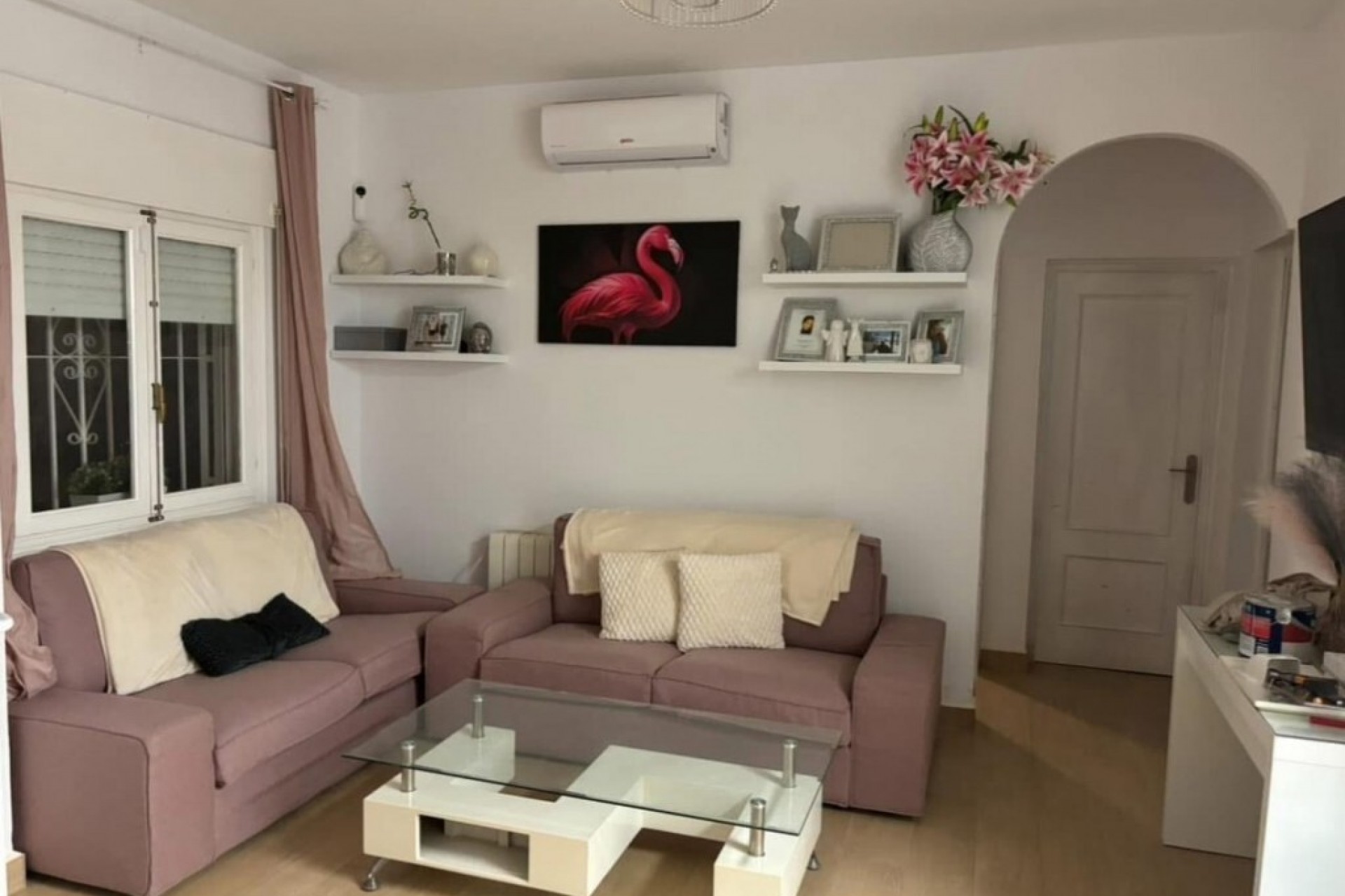 Återförsäljning - Villa -
Playa Flamenca - Costa Blanca