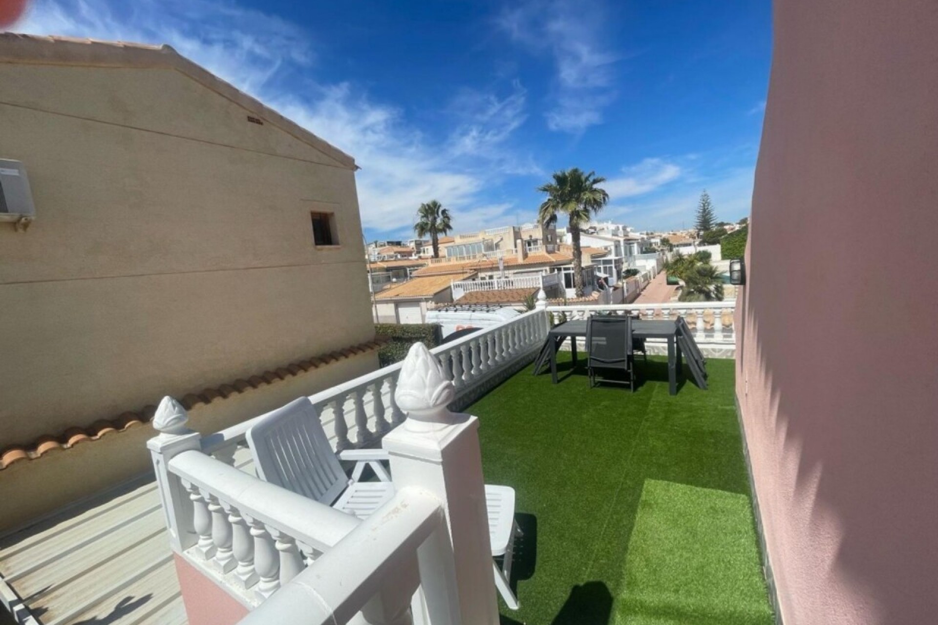 Återförsäljning - Villa -
Playa Flamenca - Costa Blanca