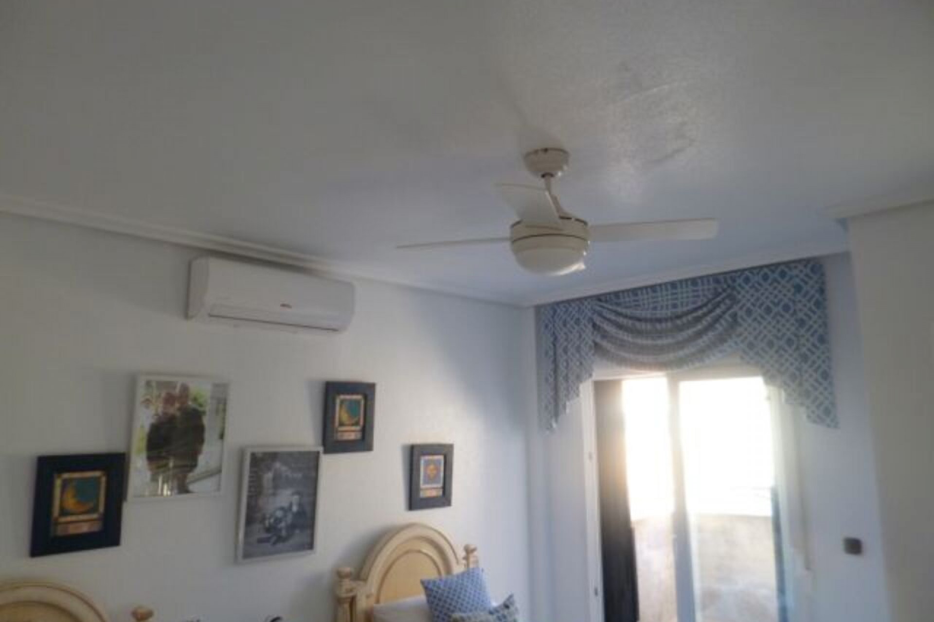 Återförsäljning - Villa -
Playa Flamenca - Costa Blanca