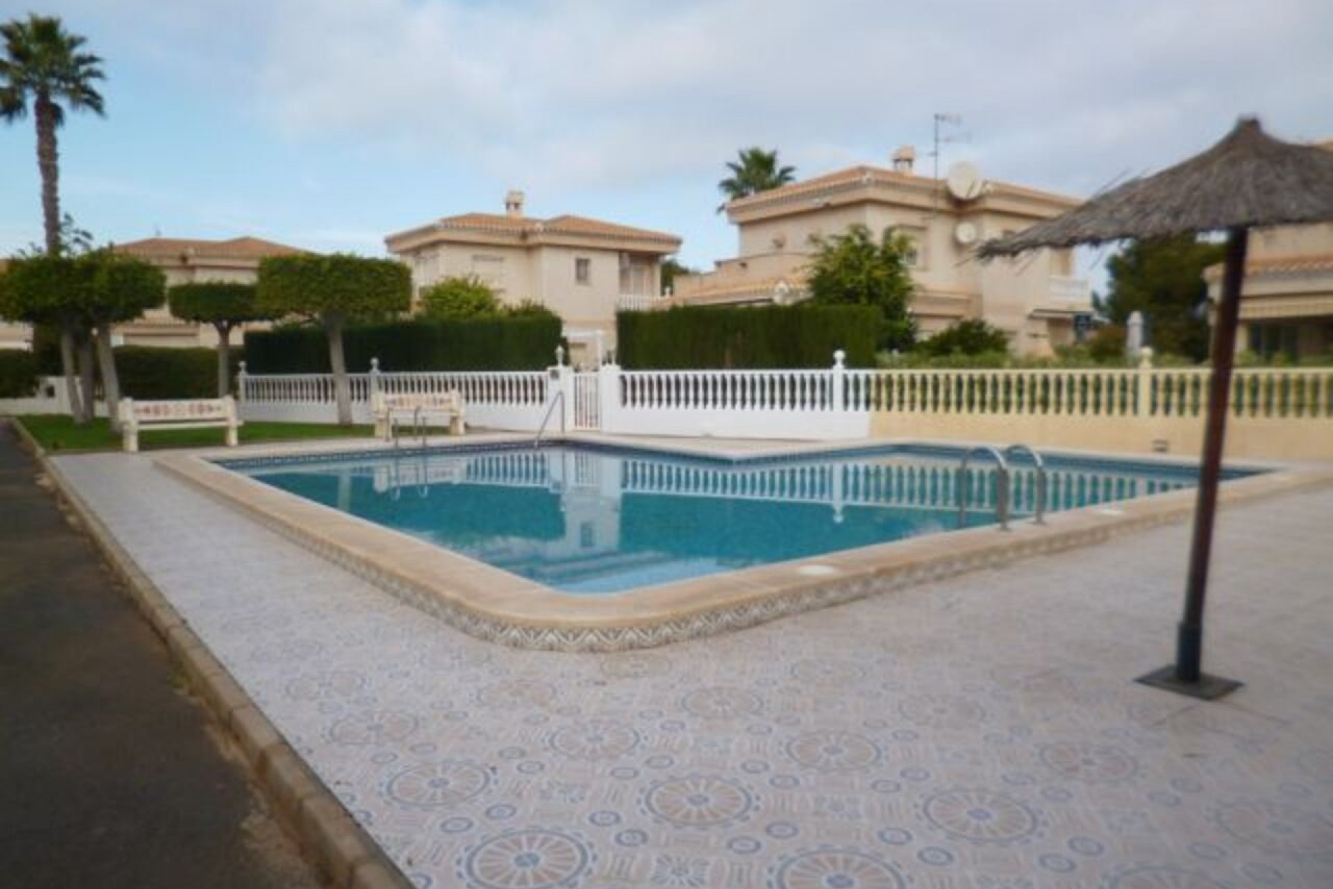 Återförsäljning - Villa -
Playa Flamenca - Costa Blanca