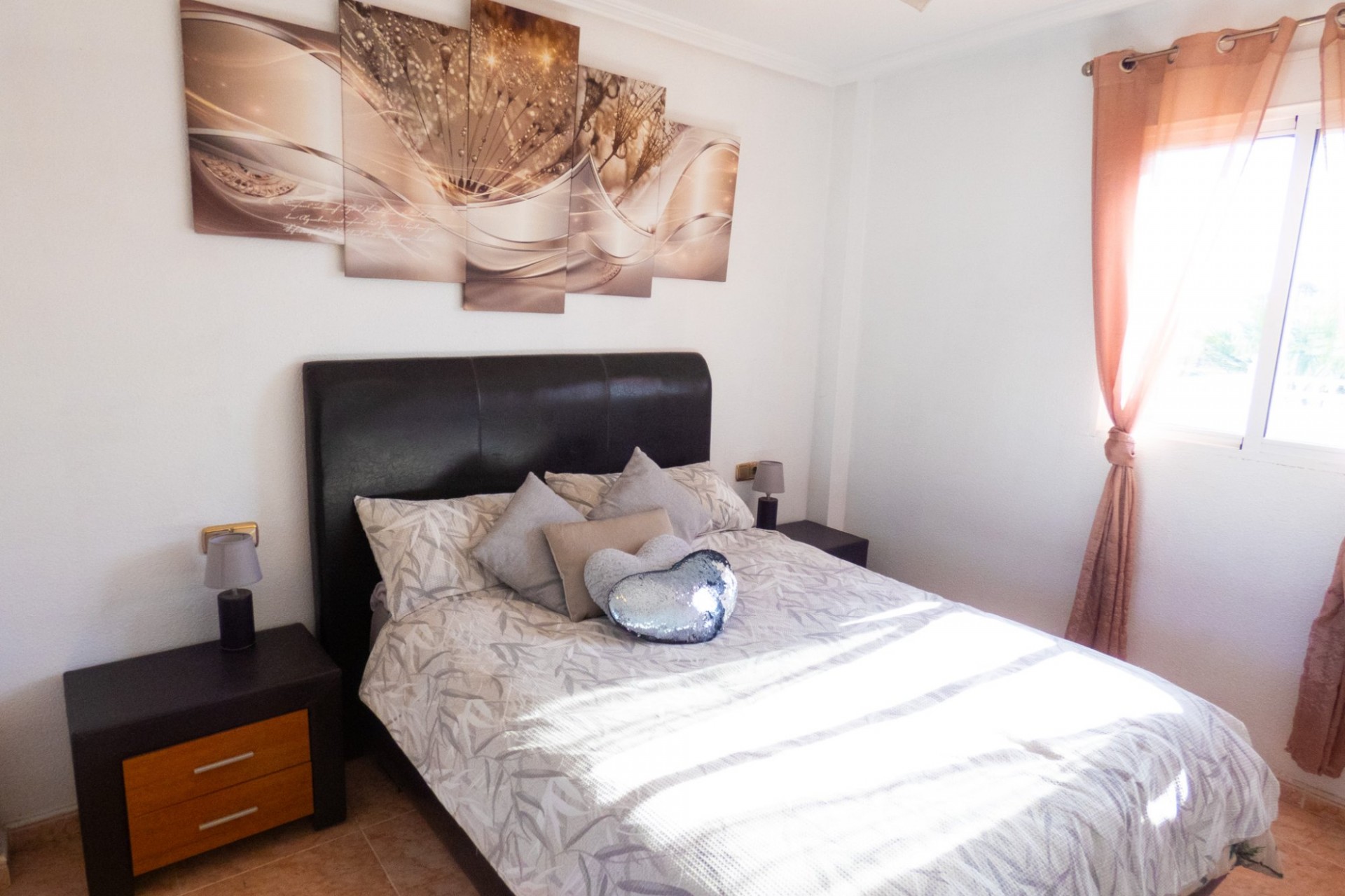 Återförsäljning - Villa -
Playa Flamenca - Costa Blanca