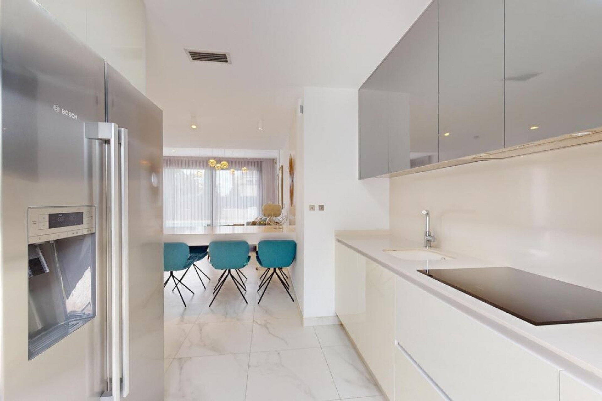 Återförsäljning - Villa -
Playa Honda - Costa Calida