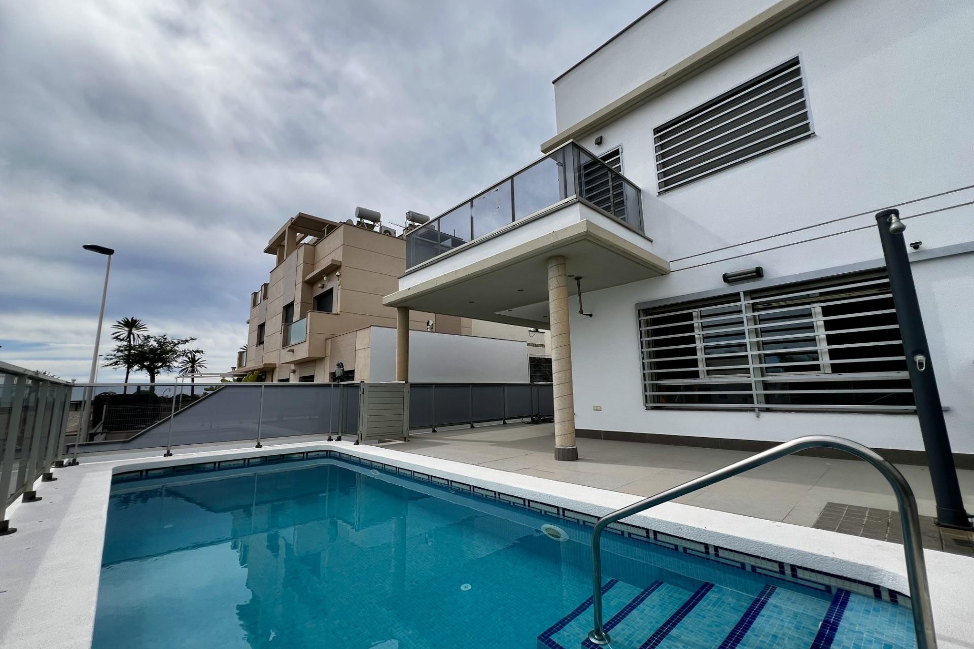 Återförsäljning - Villa -
Puerto de Mazarron - El Alamillo