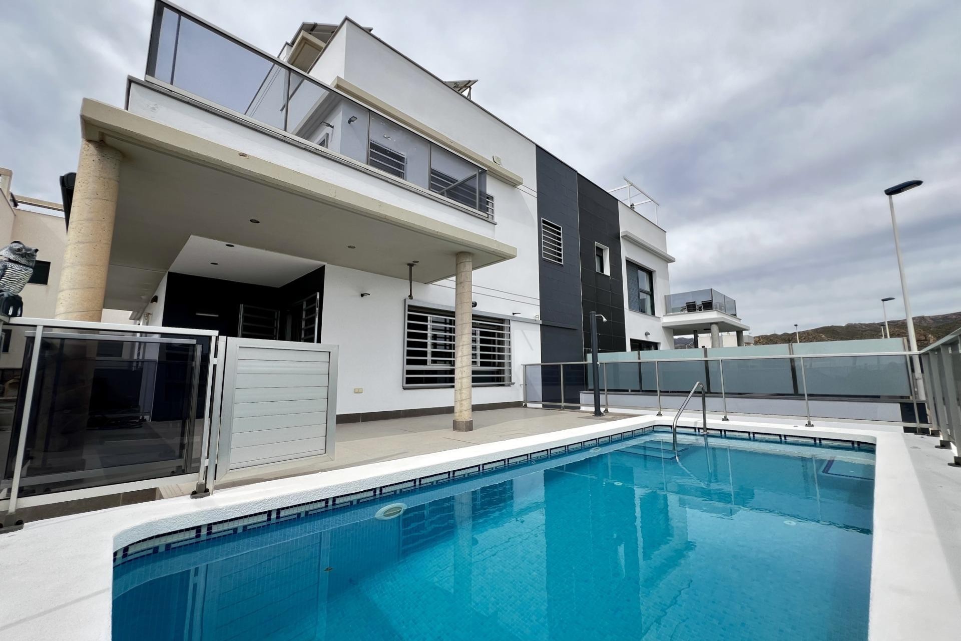 Återförsäljning - Villa -
Puerto de Mazarron - El Alamillo