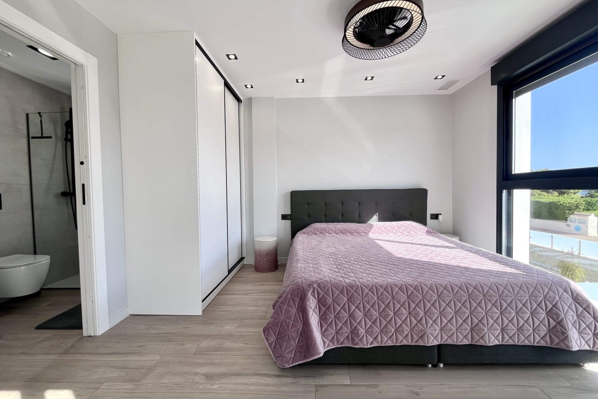 Återförsäljning - Villa -
Punta Prima - Costa Blanca