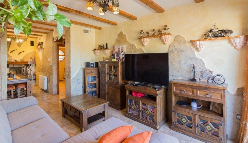 Återförsäljning - Villa -
Redován - Comunidad Valenciana