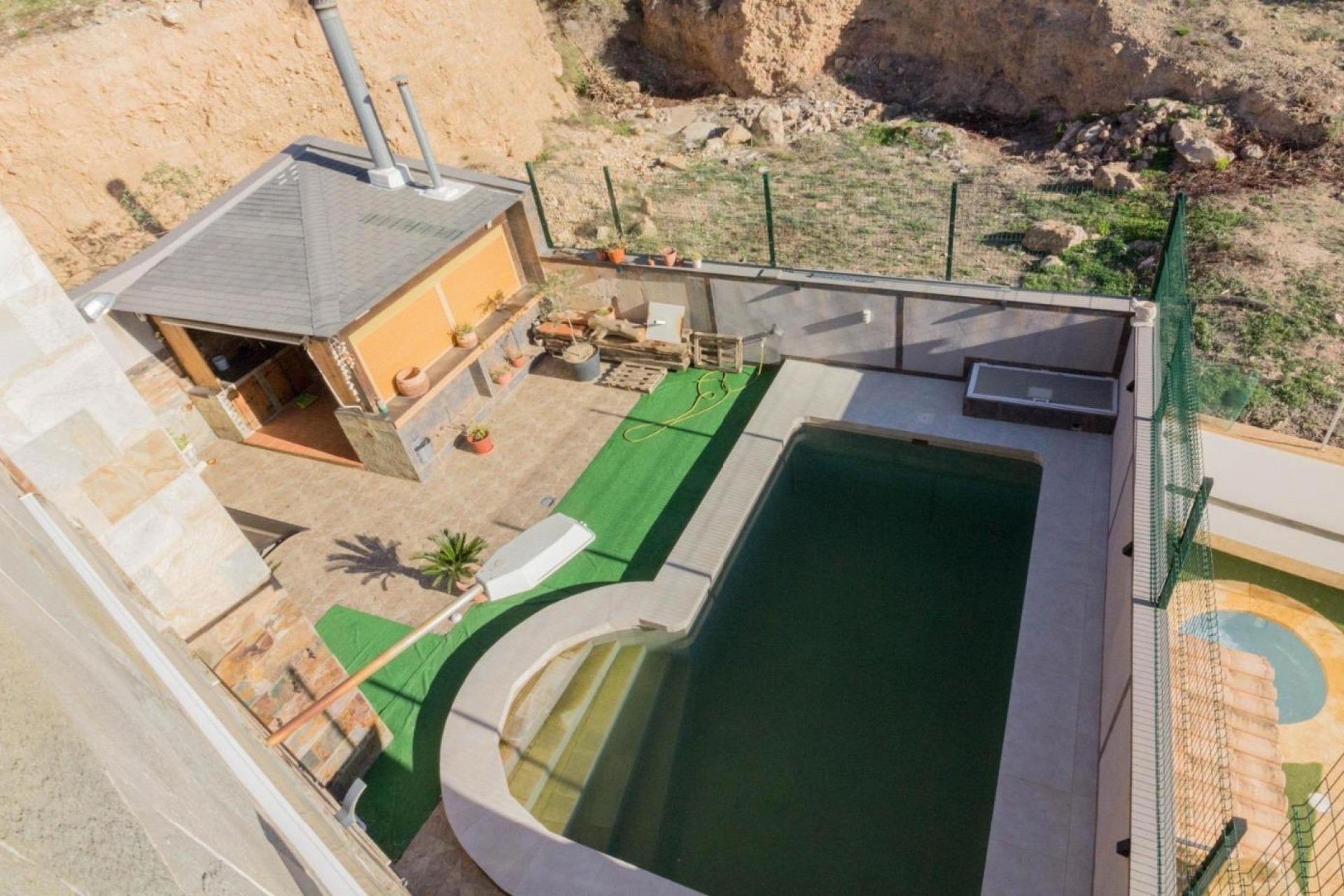 Återförsäljning - Villa -
Redován - Comunidad Valenciana