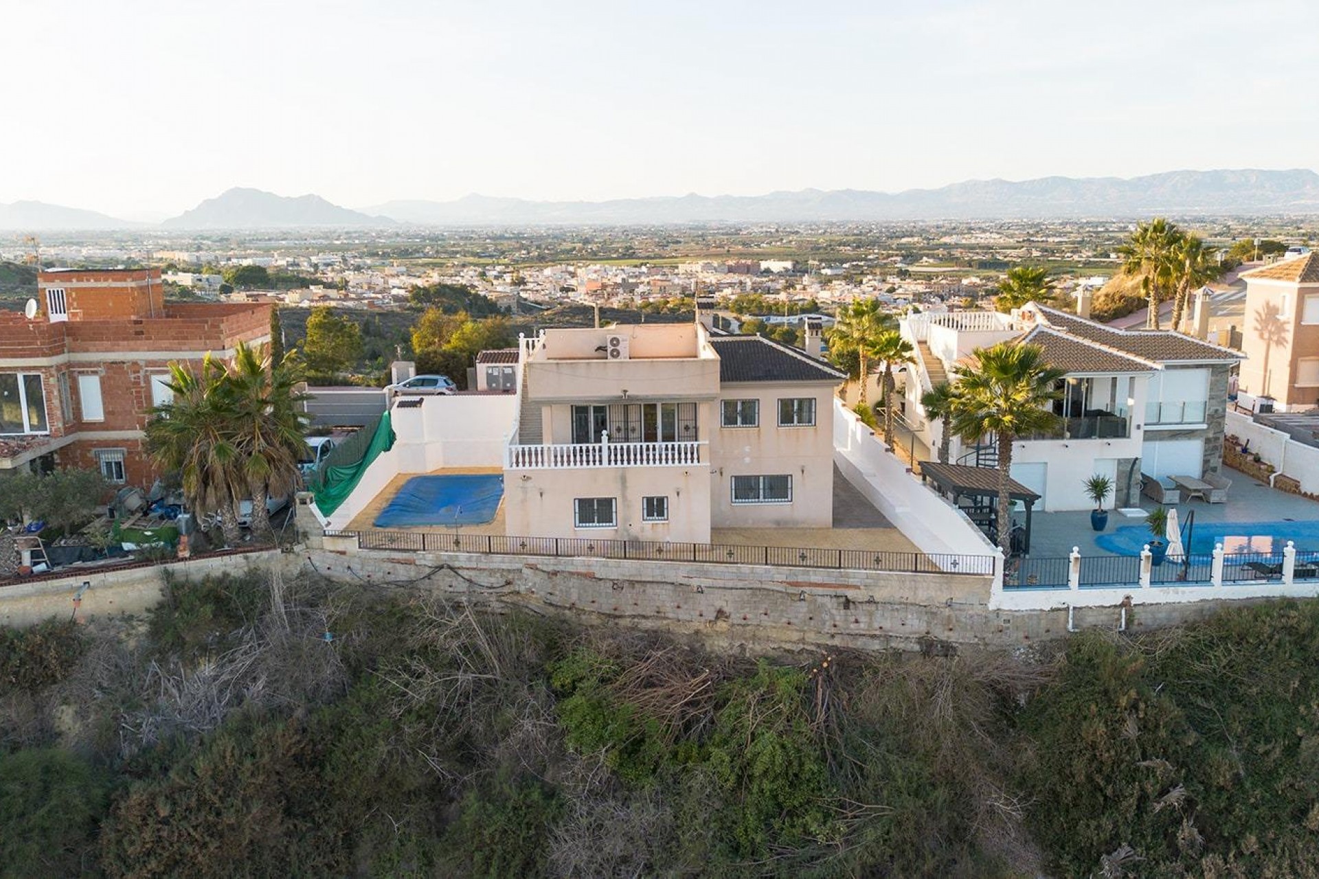 Återförsäljning - Villa -
Rojales - Campo De Golf La Marquesa