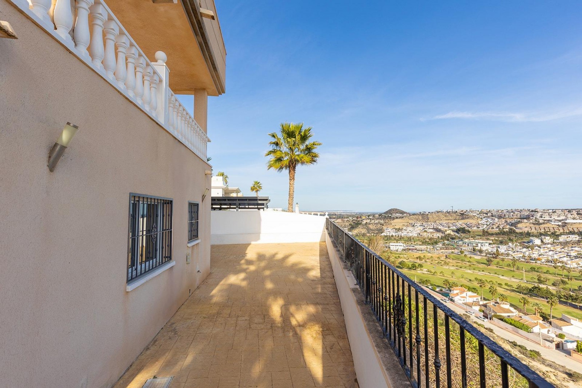 Återförsäljning - Villa -
Rojales - Campo De Golf La Marquesa