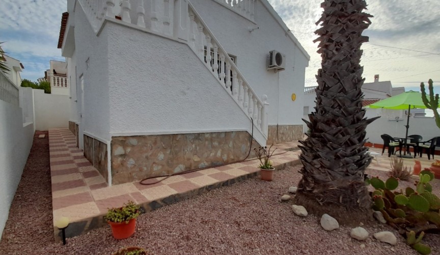 Återförsäljning - Villa -
Rojales - Ciudad Quesada