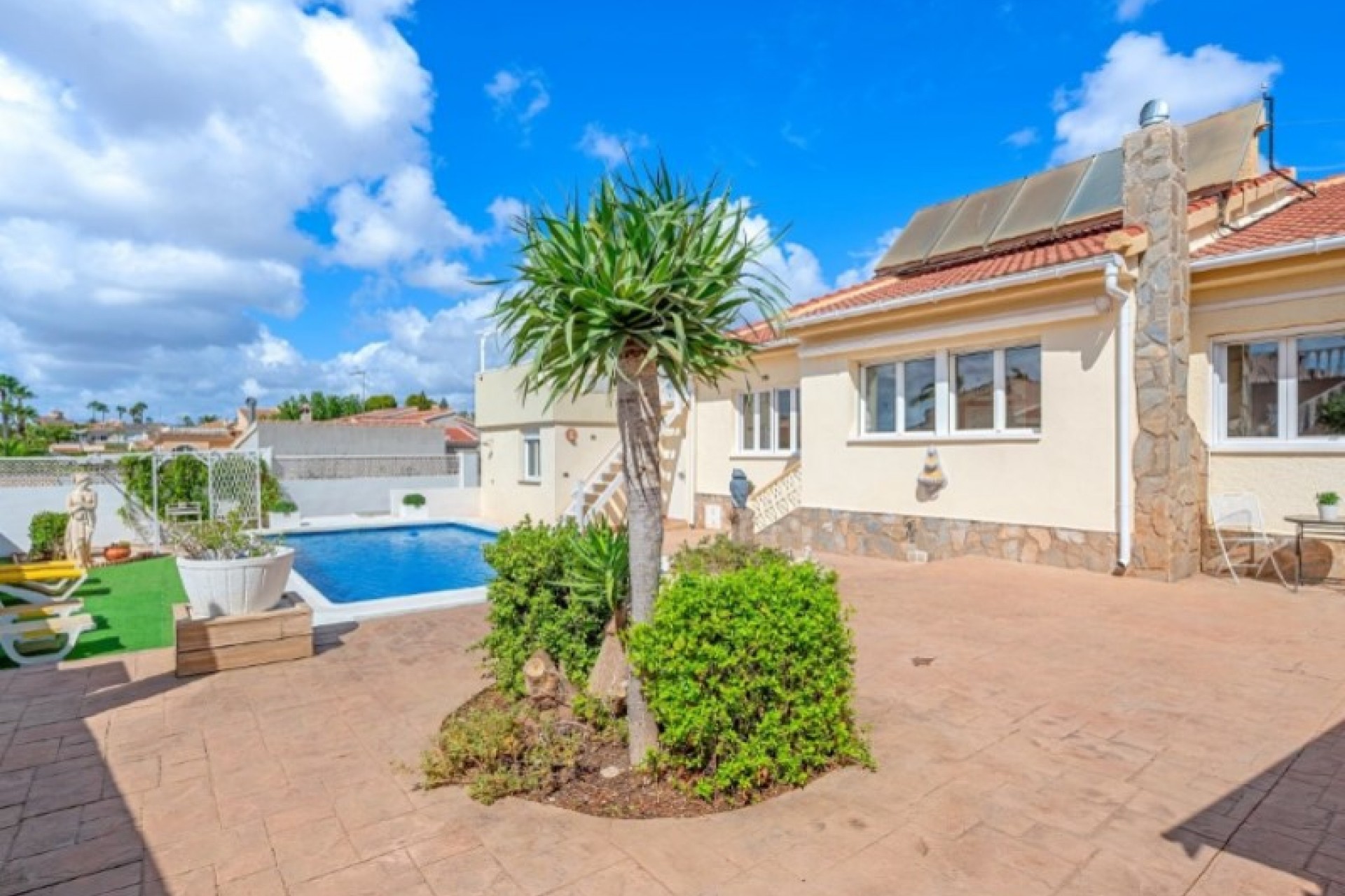 Återförsäljning - Villa -
Rojales - Ciudad Quesada