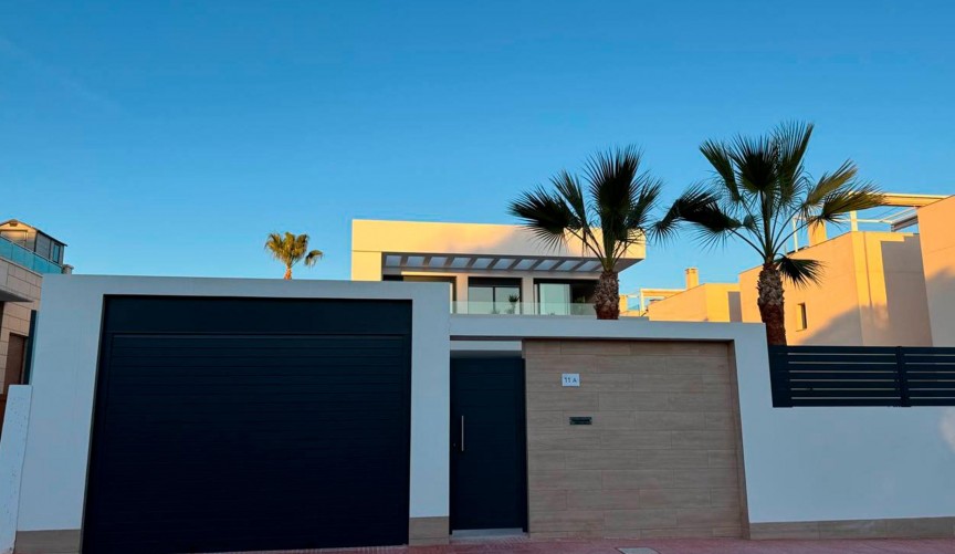 Återförsäljning - Villa -
Rojales - Ciudad Quesada