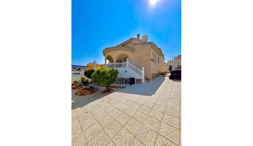 Återförsäljning - Villa -
Rojales - Costa Blanca