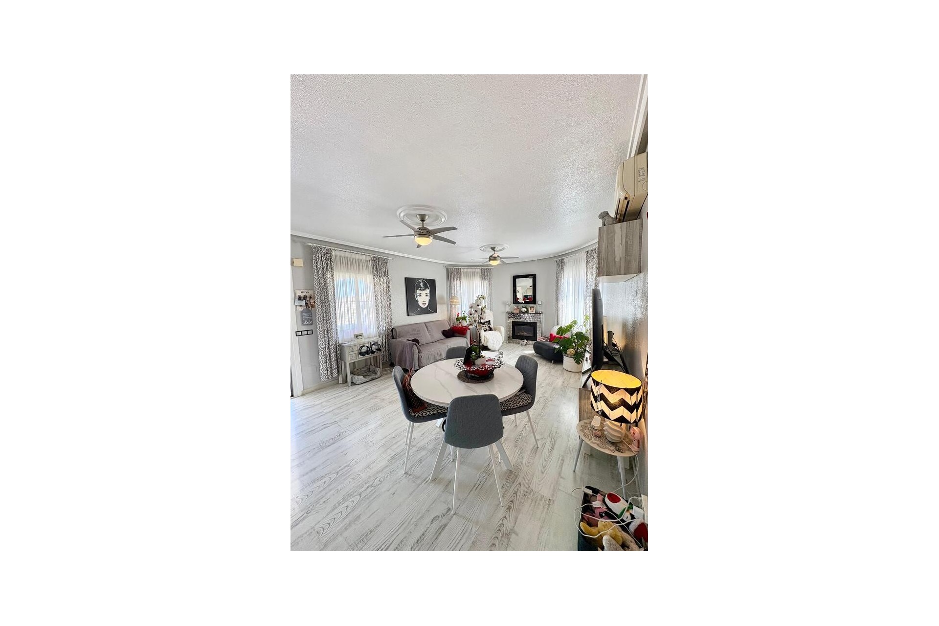 Återförsäljning - Villa -
Rojales - Costa Blanca