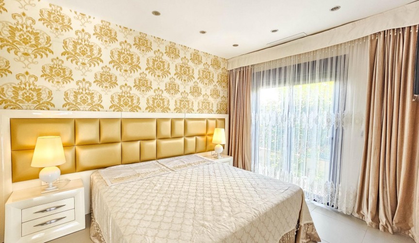 Återförsäljning - Villa -
Rojales - Cuidad Quesada