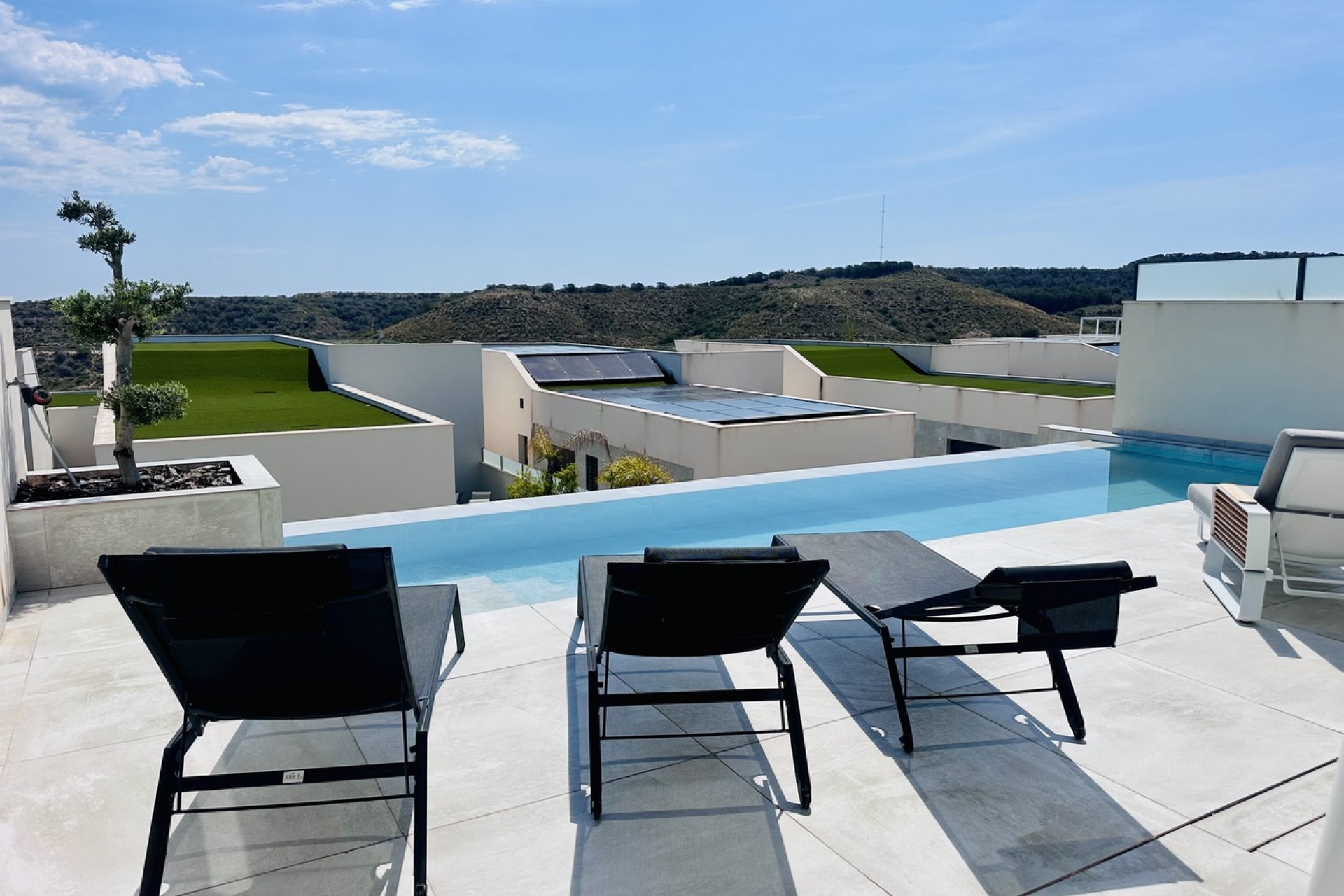 Återförsäljning - Villa -
Rojales Hills - Costa Blanca