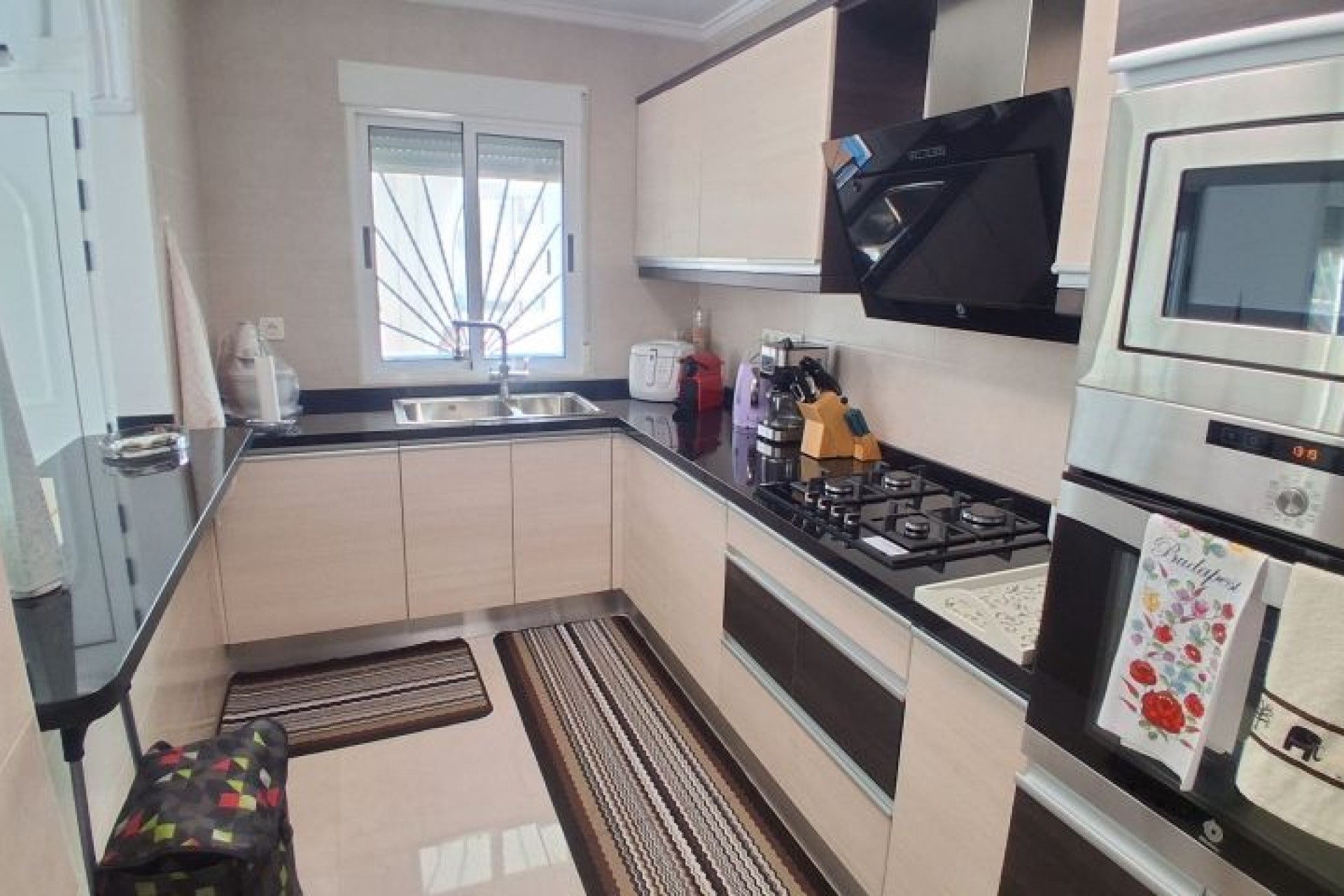 Återförsäljning - Villa -
Rojales - Inland