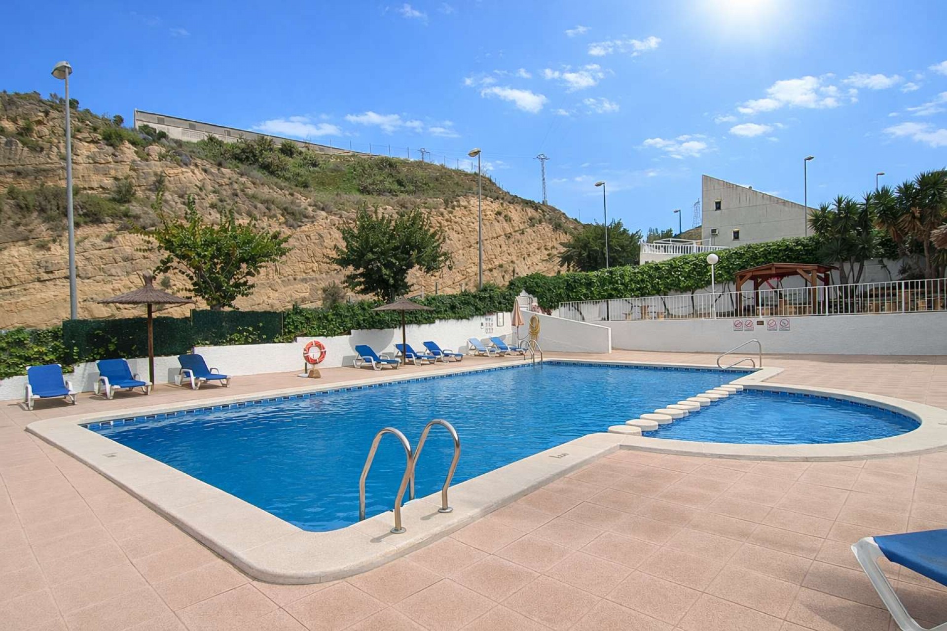 Återförsäljning - Villa -
Rojales - Inland