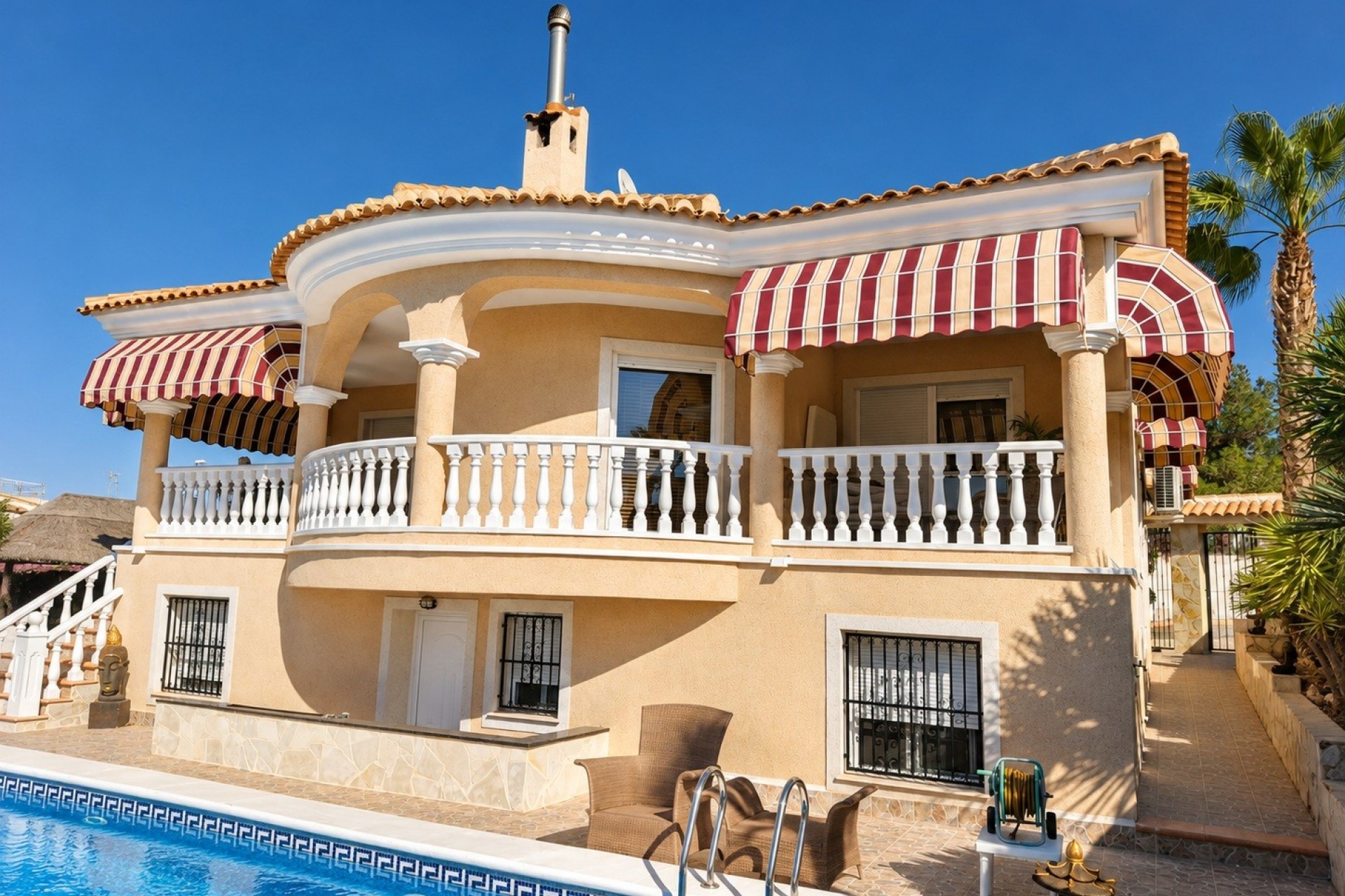 Återförsäljning - Villa -
Rojales - Inland