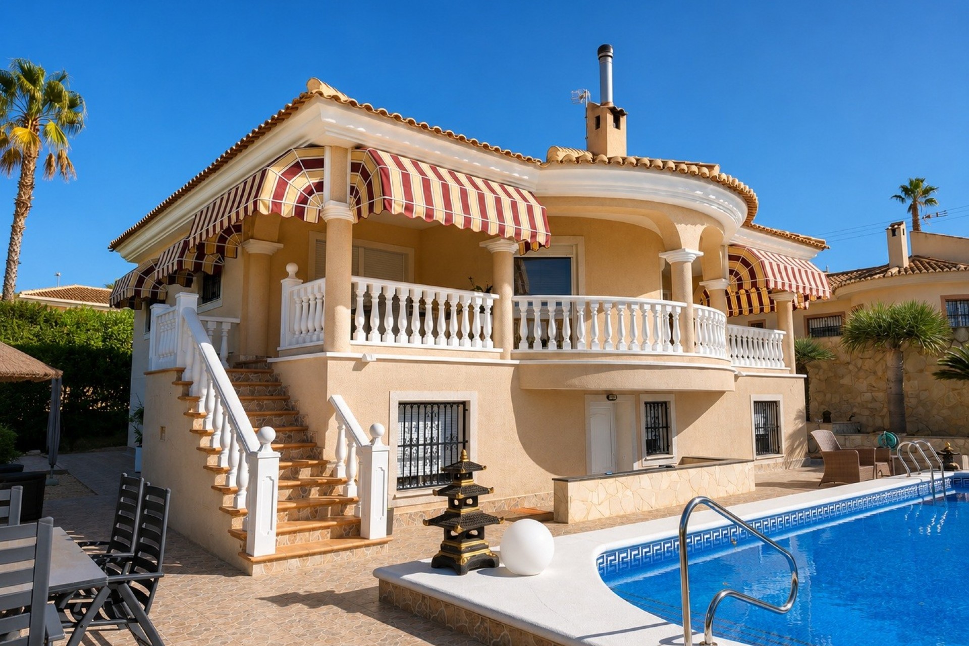 Återförsäljning - Villa -
Rojales - Inland