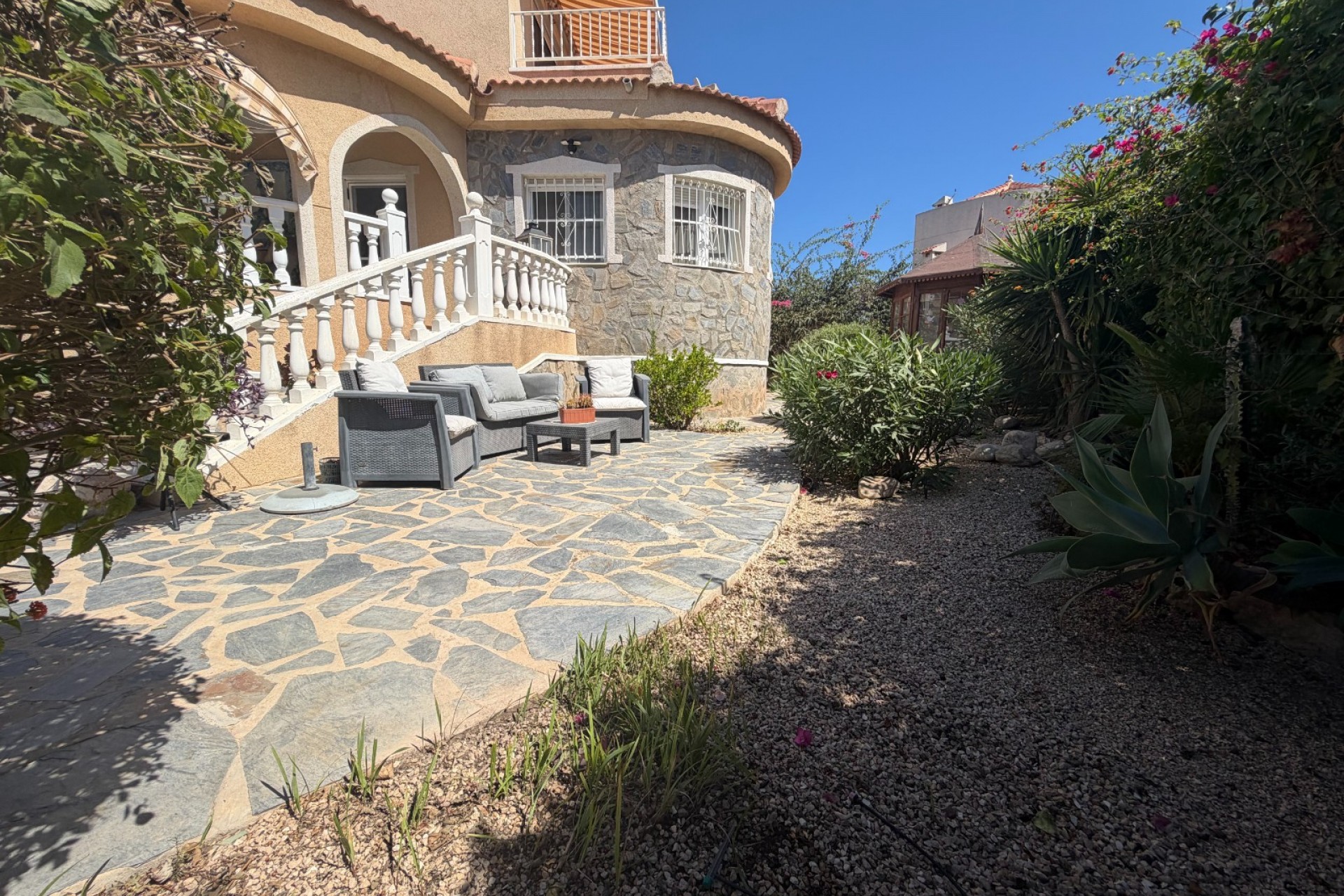 Återförsäljning - Villa -
Rojales - Inland