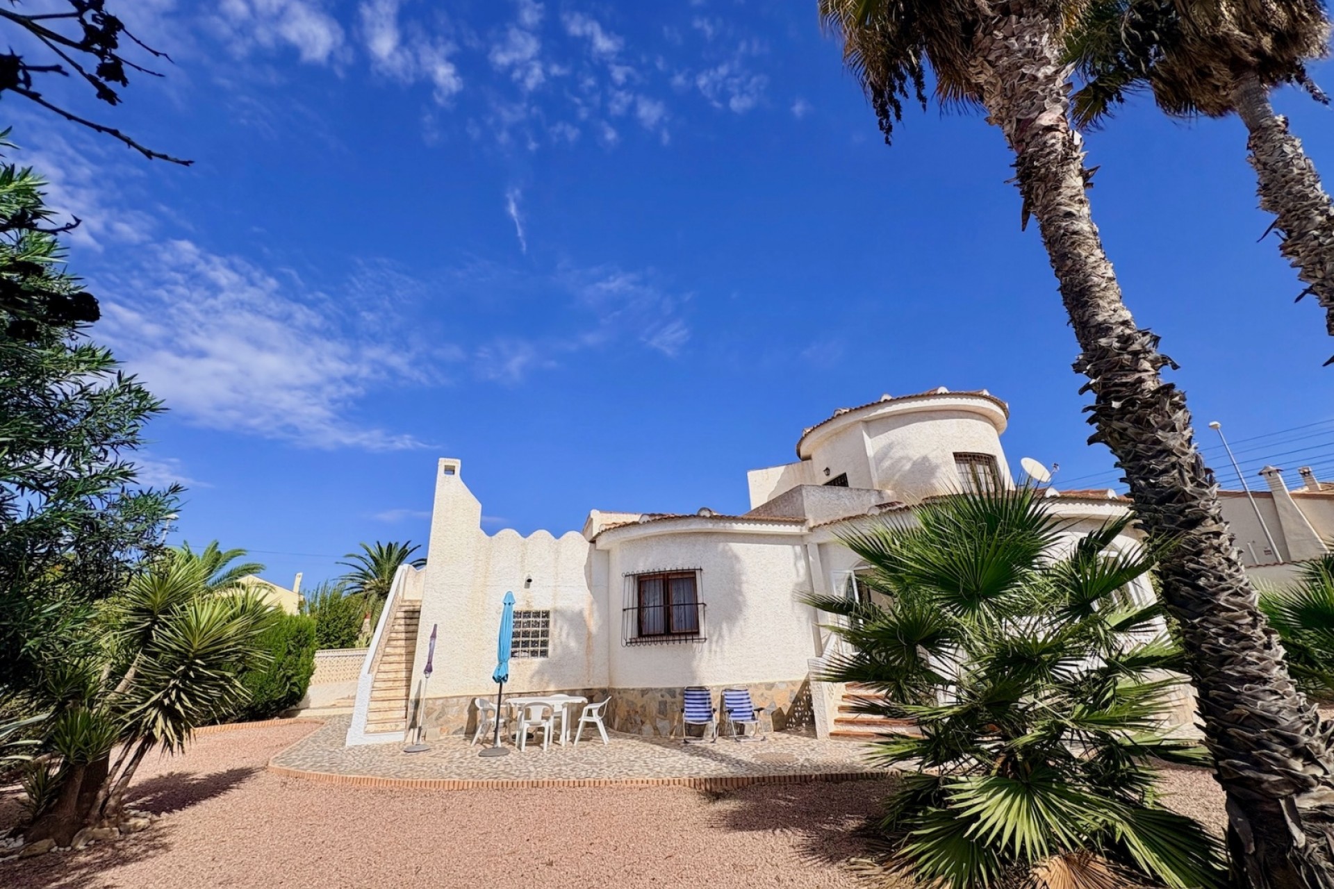 Återförsäljning - Villa -
Rojales - Inland