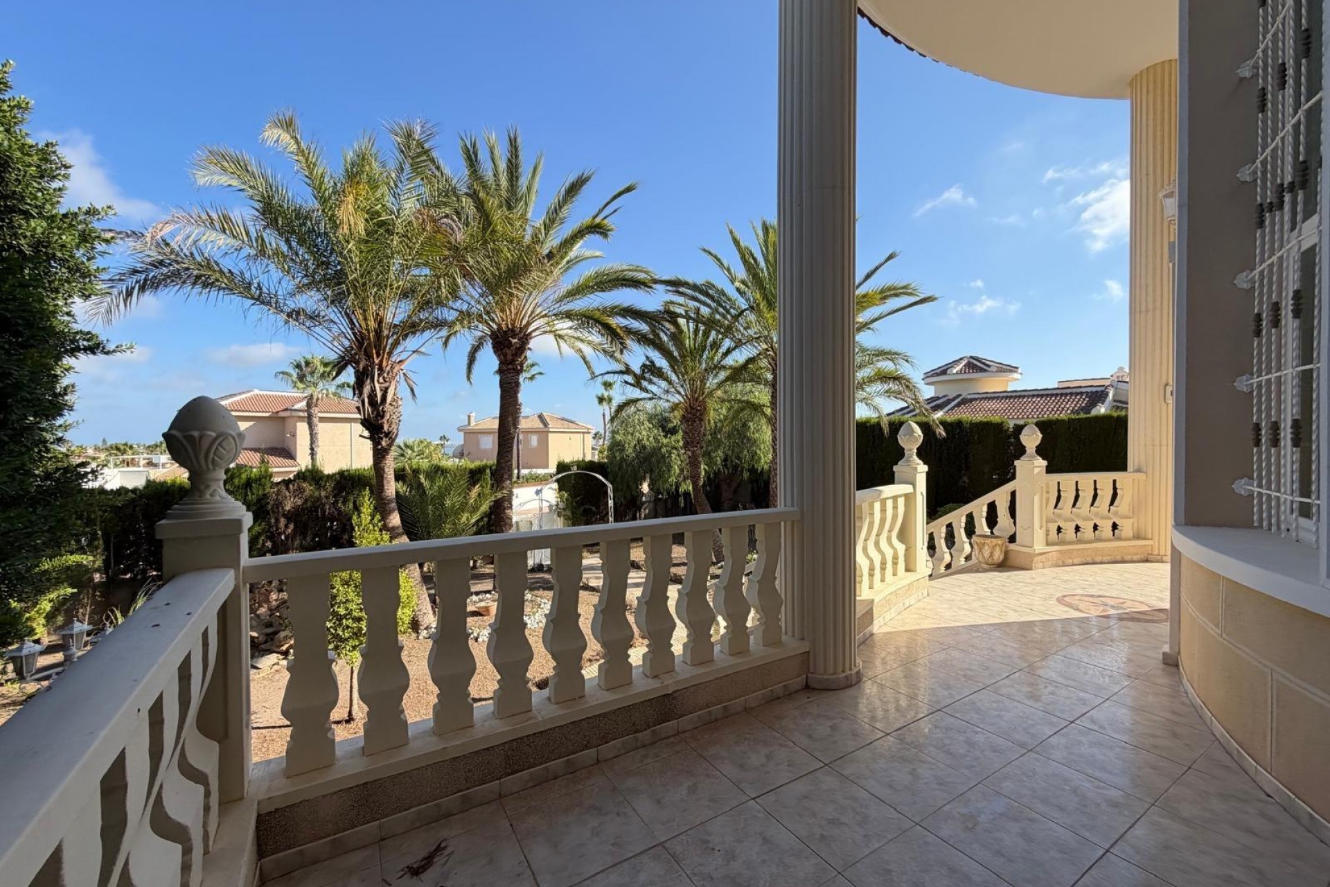 Återförsäljning - Villa -
Rojales - La Fiesta