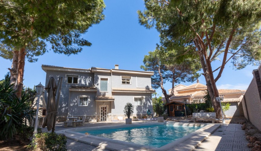 Återförsäljning - Villa -
Rojales - Pueblo Bravo