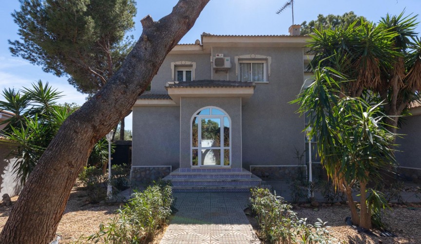 Återförsäljning - Villa -
Rojales - Pueblo Bravo