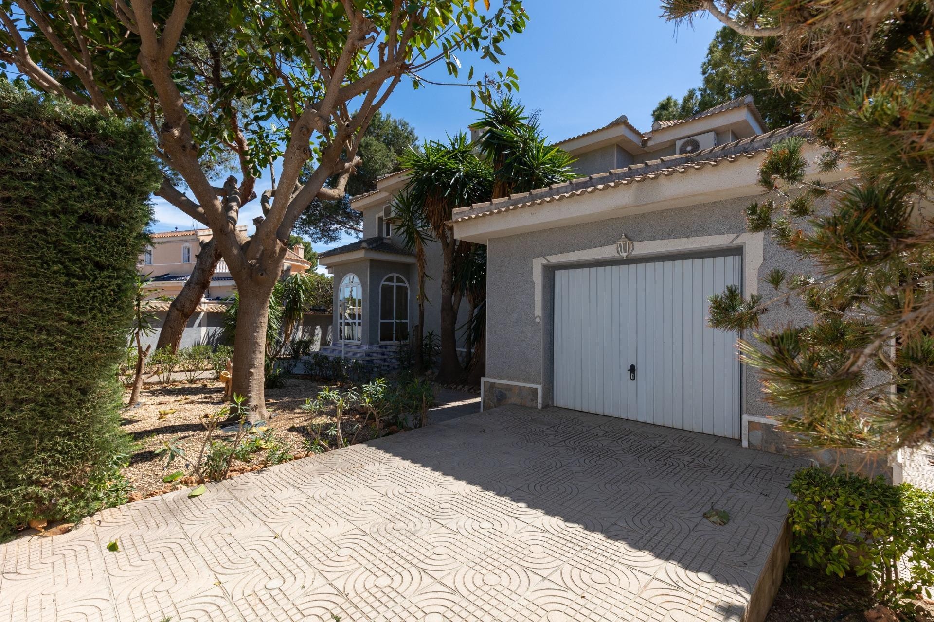 Återförsäljning - Villa -
Rojales - Pueblo Bravo