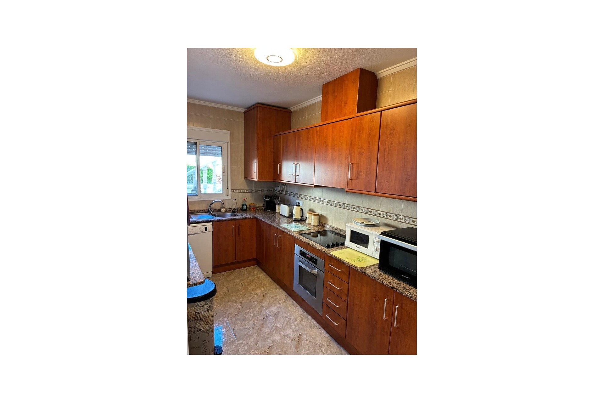 Återförsäljning - Villa -
Rojales - rojales hills