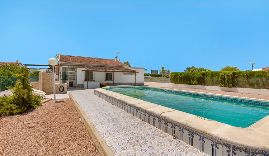 Återförsäljning - Villa -
San Fulgencio - Costa Blanca