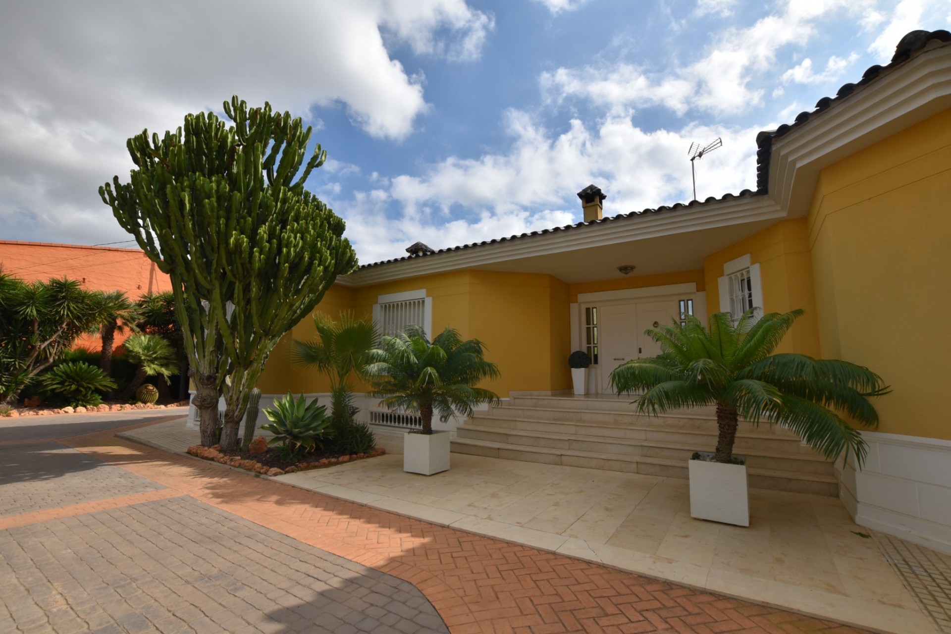 Återförsäljning - Villa -
San Fulgencio - Costa Blanca