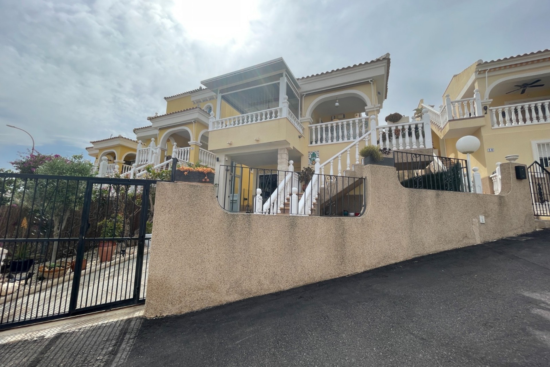 Återförsäljning - Villa -
San Fulgencio - Costa Blanca