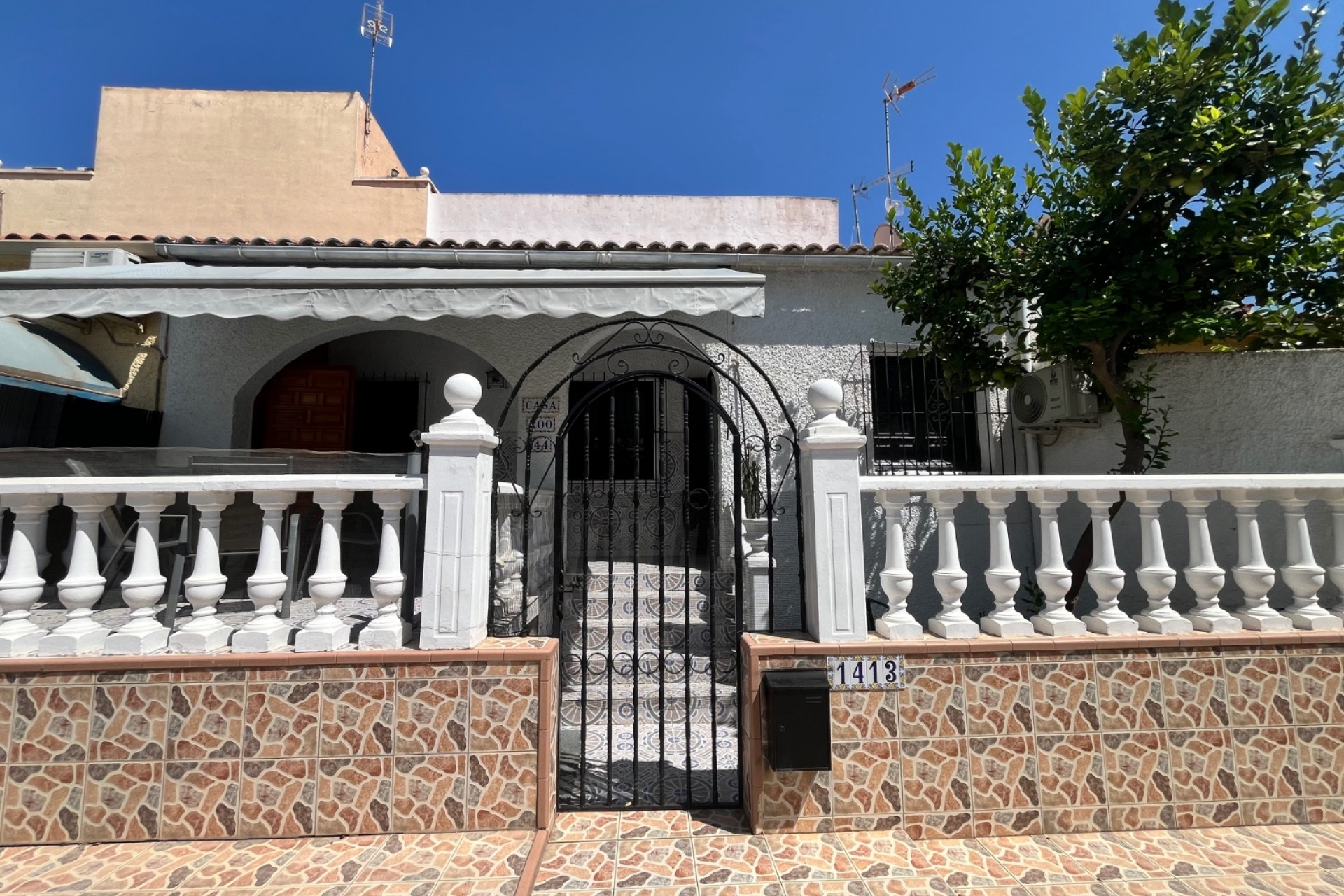 Återförsäljning - Villa -
San Fulgencio - Costa Blanca