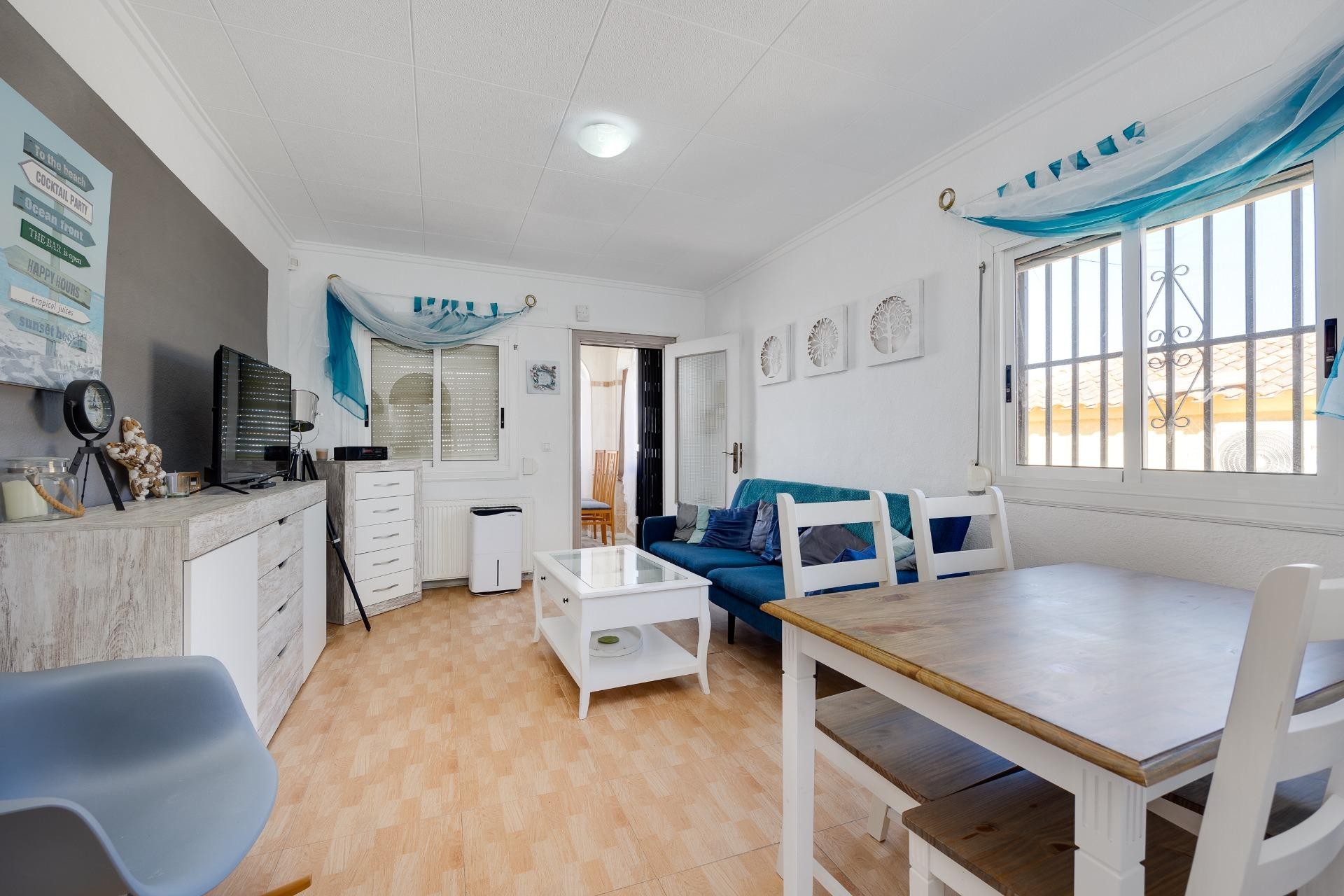 Återförsäljning - Villa -
San Fulgencio - La Marina