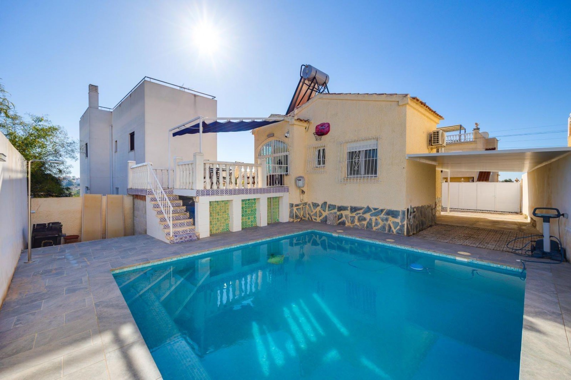 Återförsäljning - Villa -
San Fulgencio - La Marina