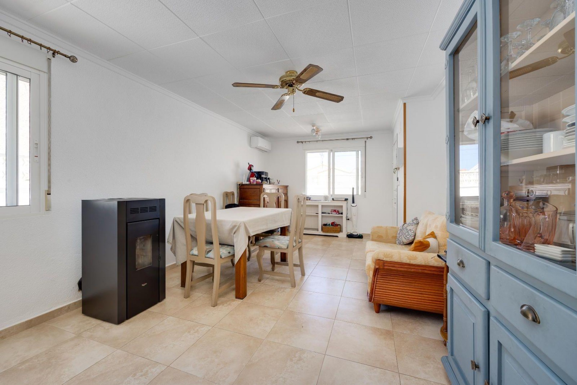 Återförsäljning - Villa -
San Fulgencio - La Marina