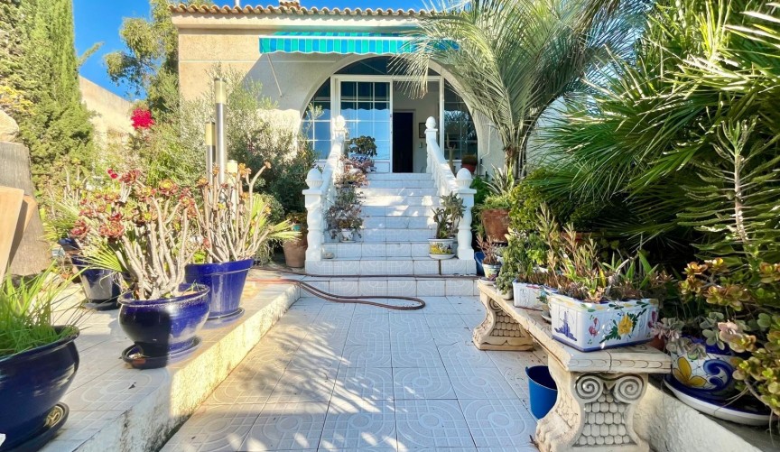 Återförsäljning - Villa -
San Miguel de Salinas - Blue Lagoon